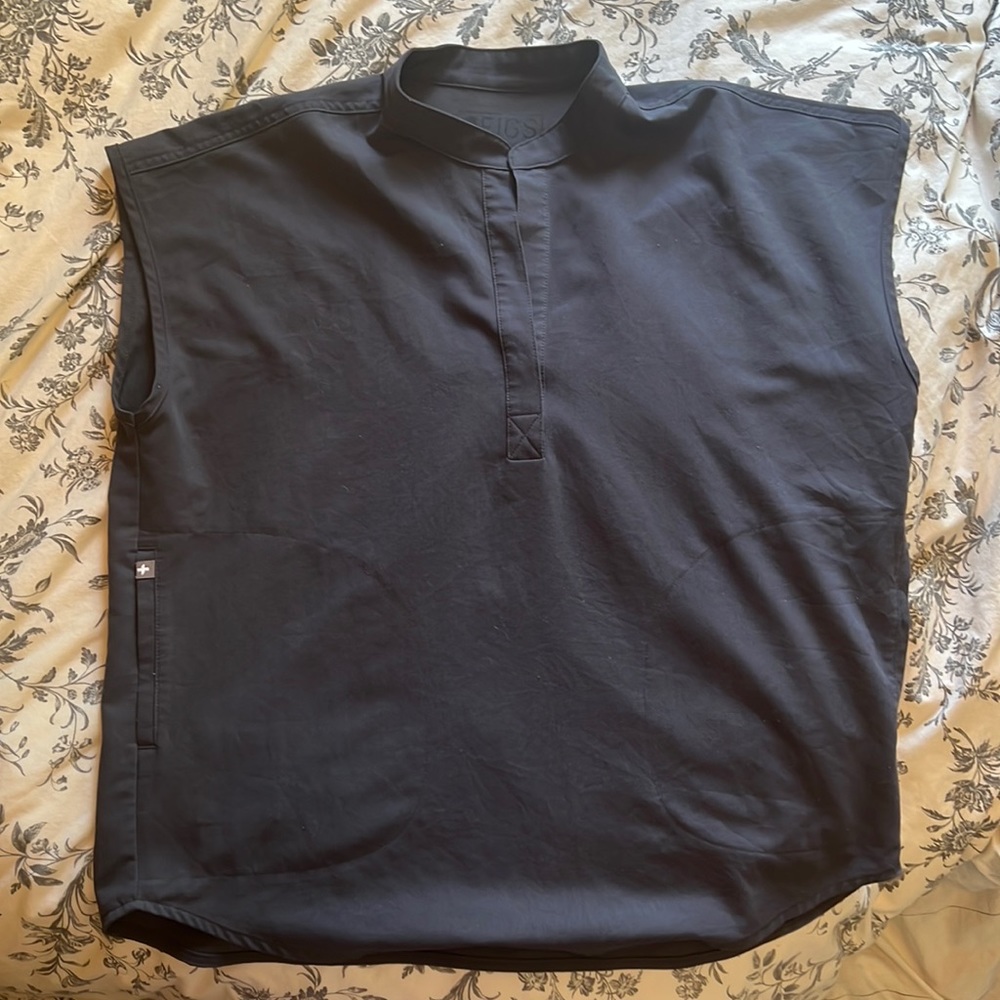 FIGS small charcoal Rafaela scrub top